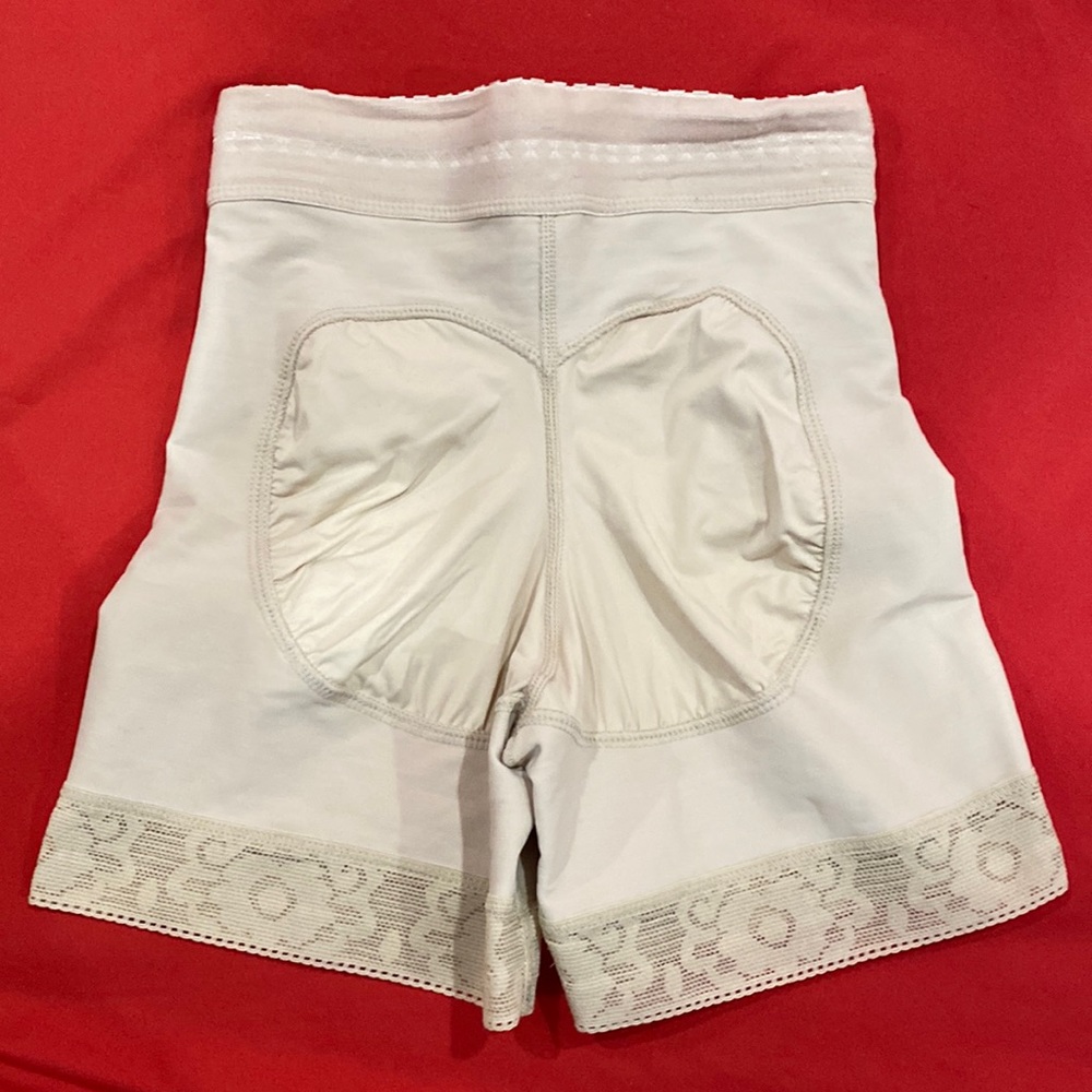 But lifter / booty lifter shape wear